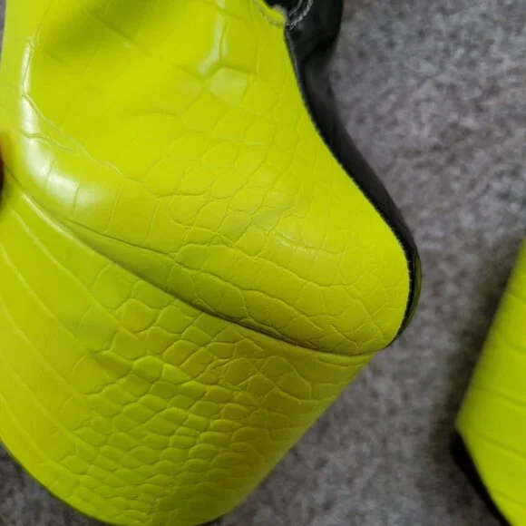 Used - Hella Heels Limited Edition Snapped - Black/Neon US 9 / EU 40 - Picture 9 of 12